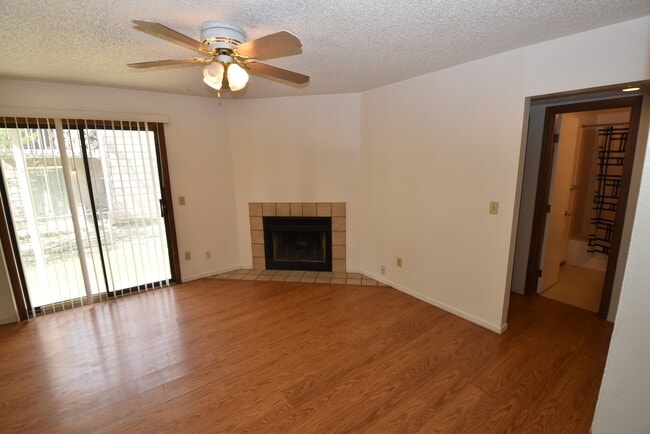 Building Photo - 1050 Mazatlan Cir