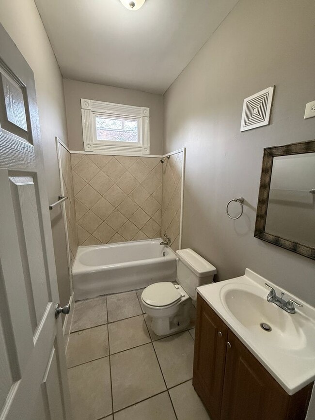 Building Photo - **AVAILABLE NOW**TOTAL ELECTRIC - 2 Bedroom / 2 Bathroom Home in Jordan/Johnson area of Columbus,...