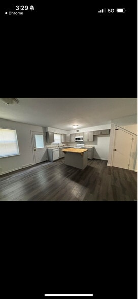 Building Photo - 408 Bob Ct Dr