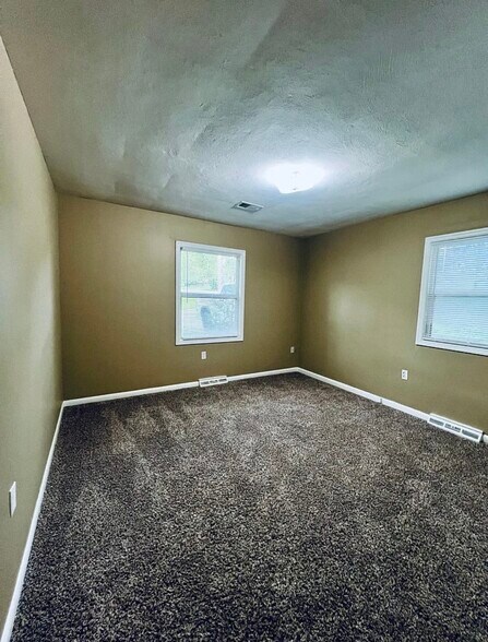Building Photo - 108 Leimaur Dr