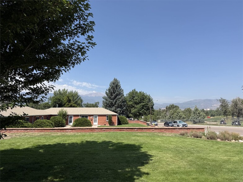 Building Photo - 1311 E Caramillo St