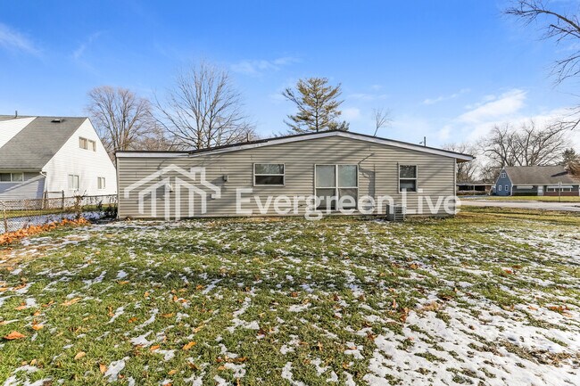 Building Photo - 1665 Shady Lane Rd