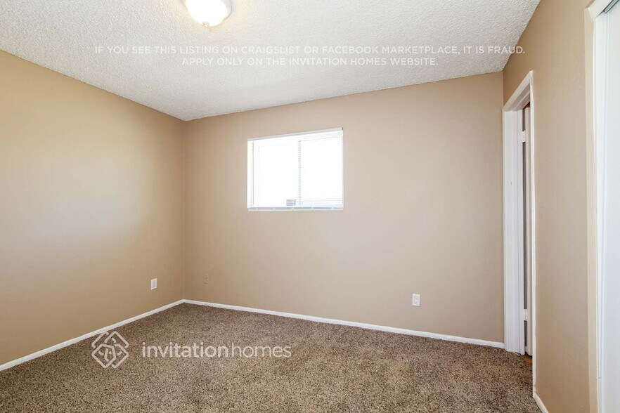 Building Photo - 4422 W Sanna St