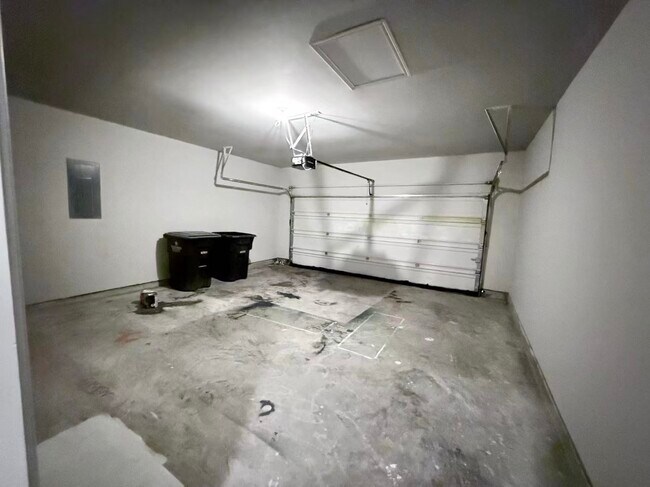 Building Photo - 24323 Marcello Lakes Dr