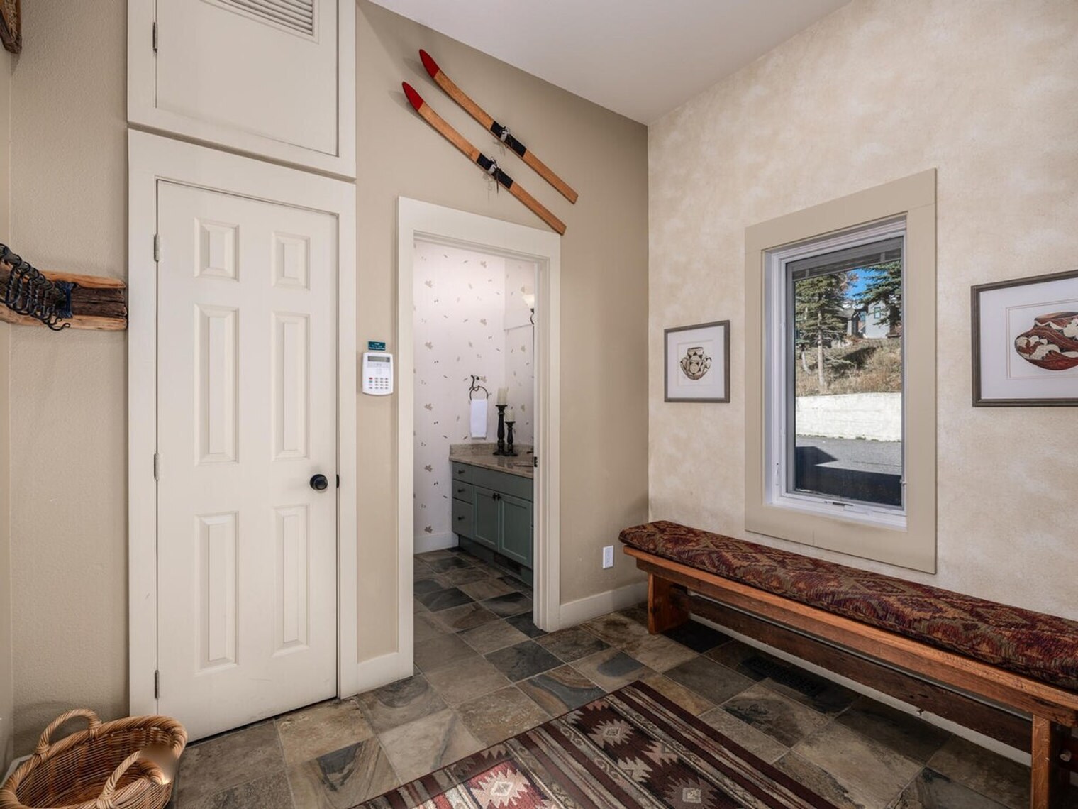 Building Photo - 13 Saddle Ridge Rd