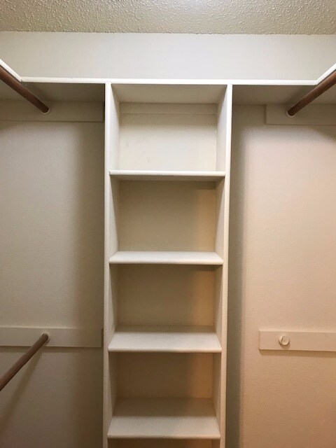 Building Photo - 3/2 in Midway ISD