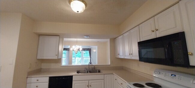 Building Photo - 3912 Vineyard Green Dr