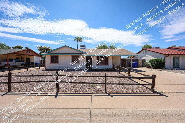 Building Photo - 719 W Palomino Dr