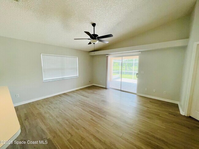 Building Photo - 8043 Bracken Ln