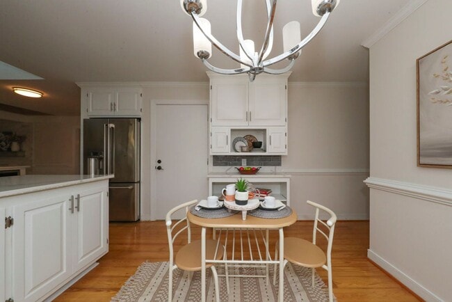 Building Photo - Luxury Kingsmill Treehouse Retreat | 7BR Custom Home with Private Suite
