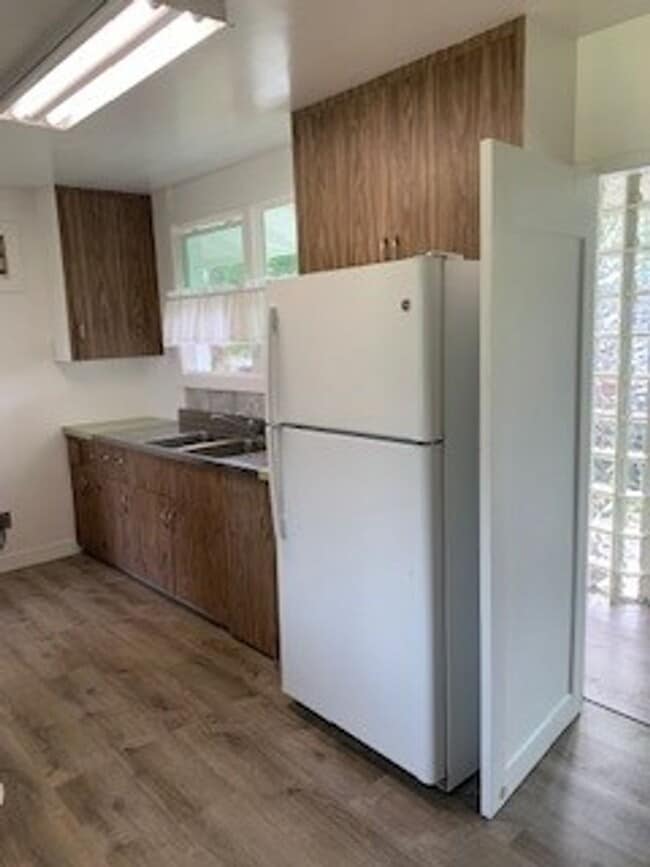 Building Photo - 186 Ohana St