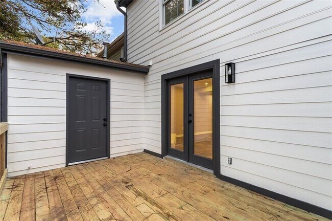 Building Photo - 1777 Twin Brooks Dr SE