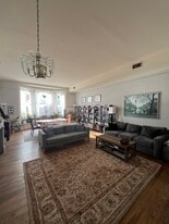 Building Photo - 2013 Walnut St