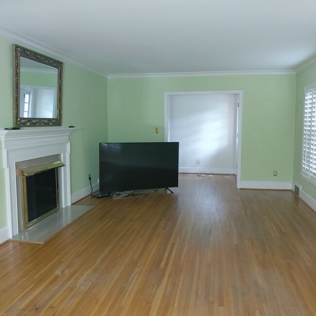 Building Photo - 5170 Lincrest Pl