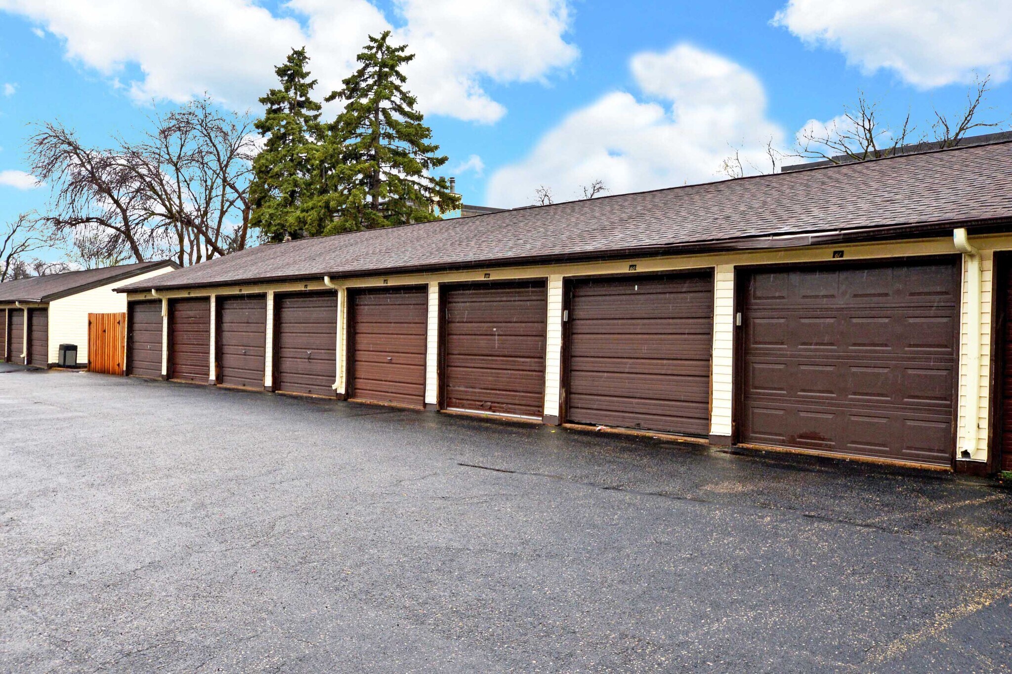 Building Photo - 7306 72nd Ln N