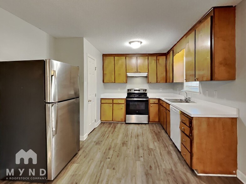 Building Photo - 204 Skylar Ln