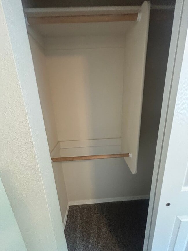 Building Photo - Beautiful Townhouse on 13th Street