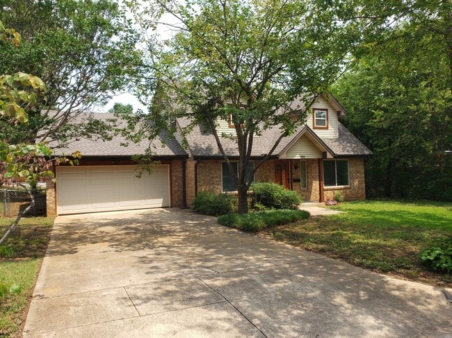 Building Photo - 501 Atkerson Ln