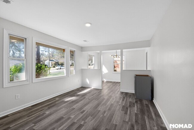Building Photo - Charming 4BR House in Atlanta