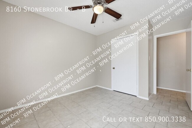 Building Photo - 8160 Stonebrook Dr