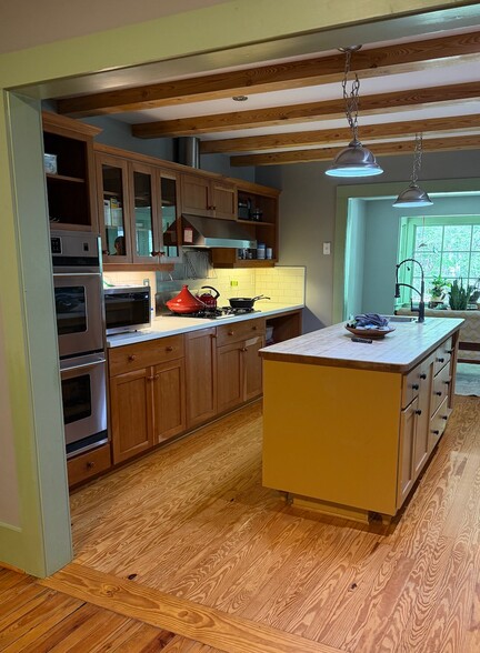 Building Photo - 5886 Poor Mountain Rd