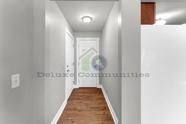 Building Photo - Beautiful 3 Bedroom in Alto – Updated, Spacious, Surrounded by Nature