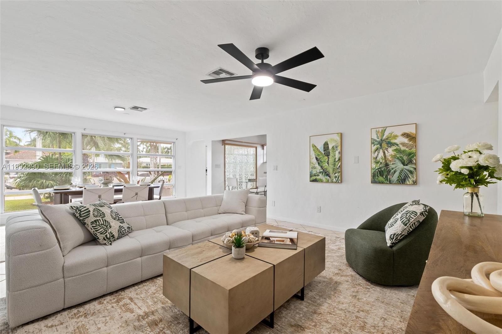 Building Photo - 1443 Hollywood Blvd