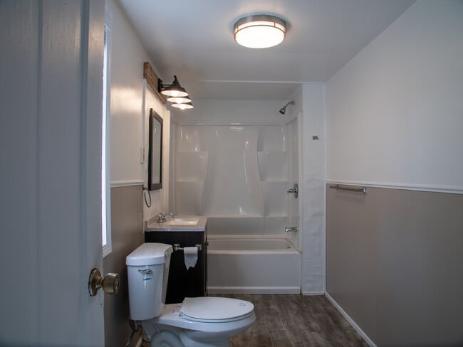 Building Photo - 22745 OR-240