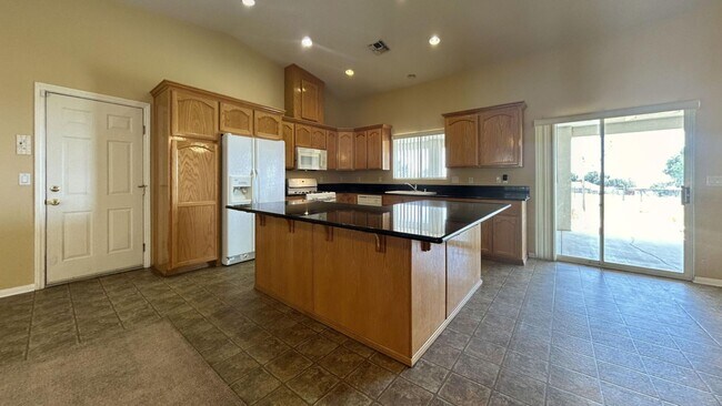 Building Photo - 3 Bedroom 2 Bath Home Located on Large Lot in Cherry Valley!