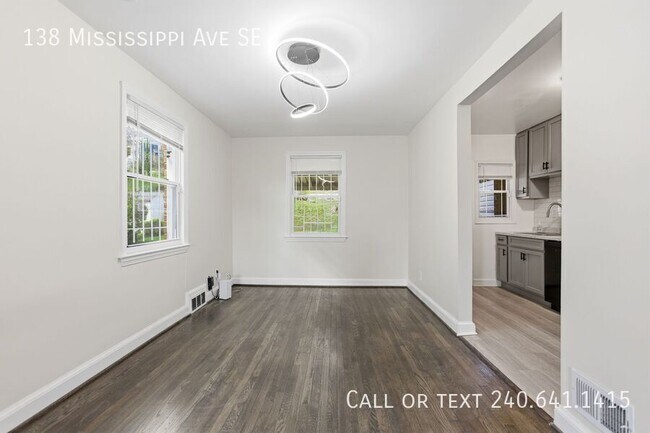 Building Photo - 138 Mississippi Ave SE