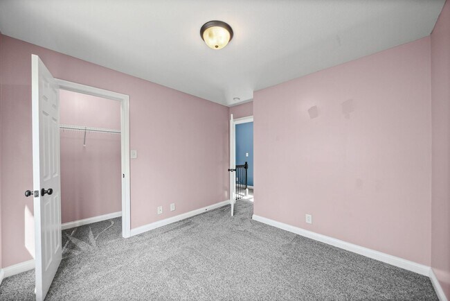 Building Photo - 3469 Bradfield Dr