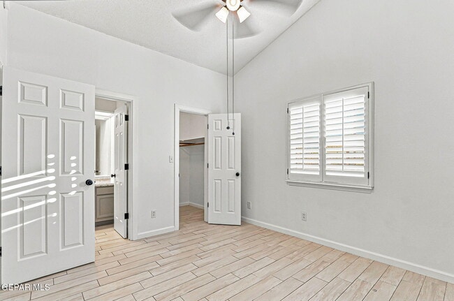 Building Photo - 204 Cutlass Dr