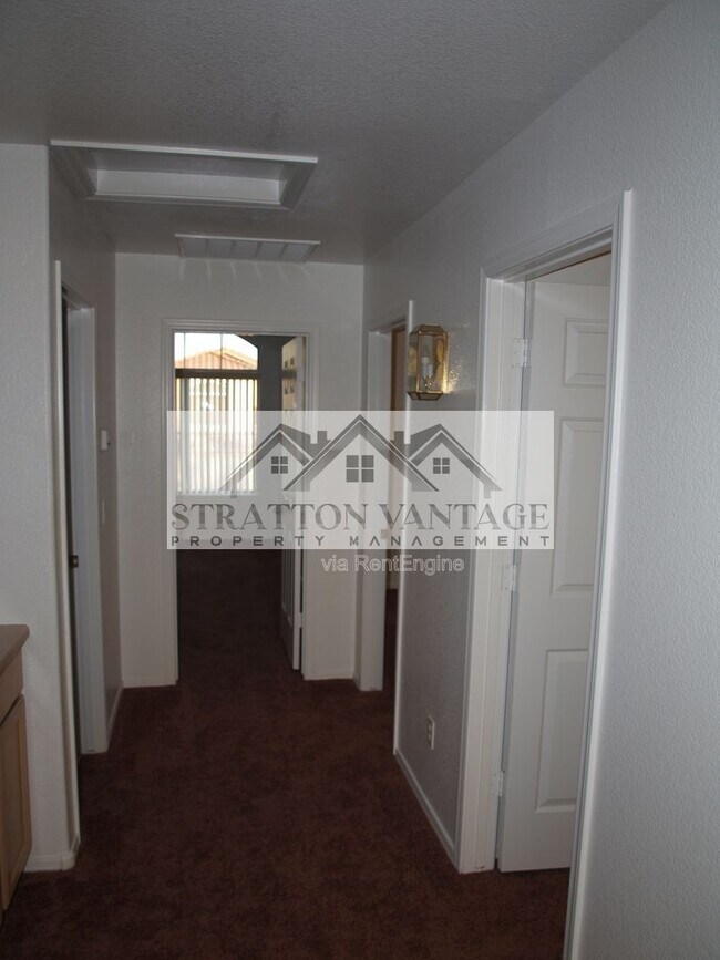 Building Photo - 15007 W Evening Star Trail