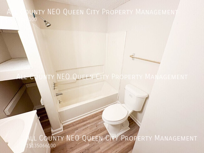 Building Photo - 499 S Detroit St