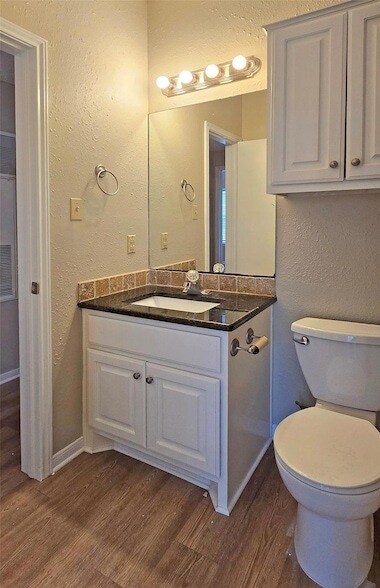 Building Photo - 203 E 31st St