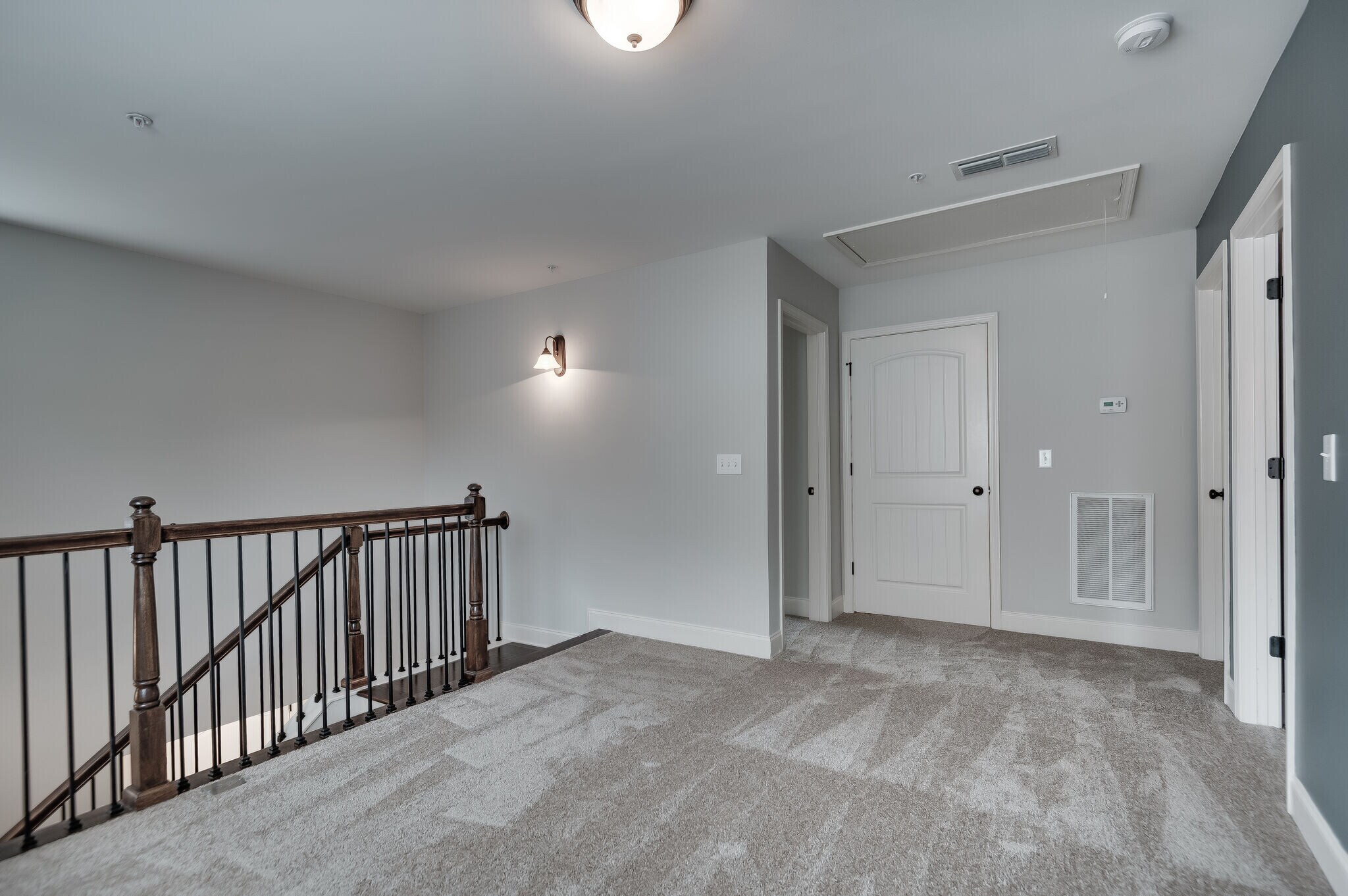 Building Photo - 141 Ambassador Private Cir