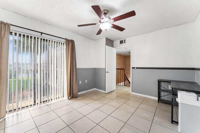 Building Photo - 2410 24th Way