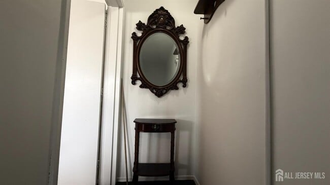 Building Photo - 55 Gill Ln