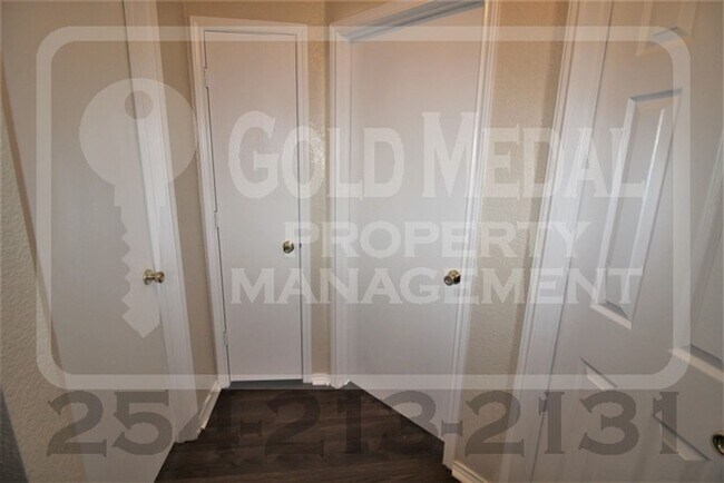 Building Photo - 4008 Pilgram Dr