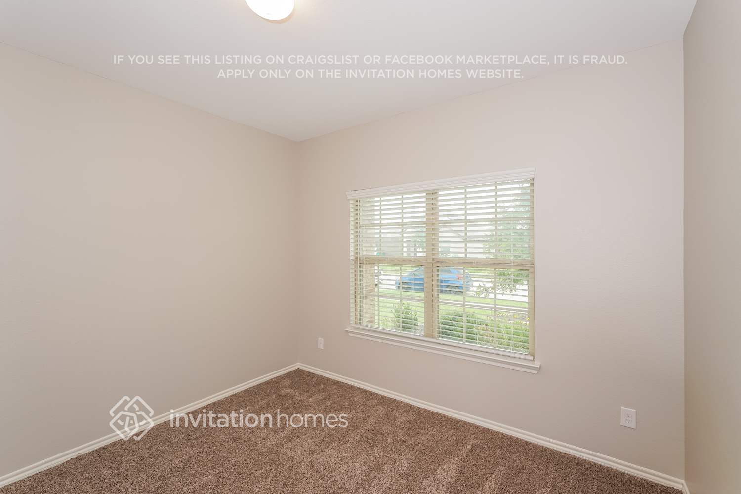 Building Photo - 1532 Woodlake Dr