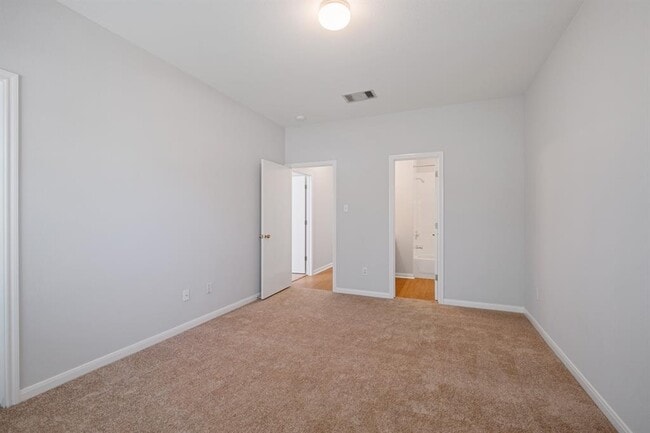 Building Photo - 2300 S Bagdad Rd