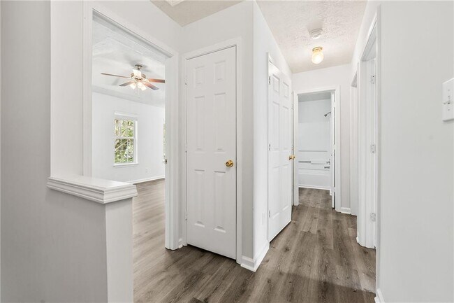 Building Photo - 3043 Majestic Park Ct