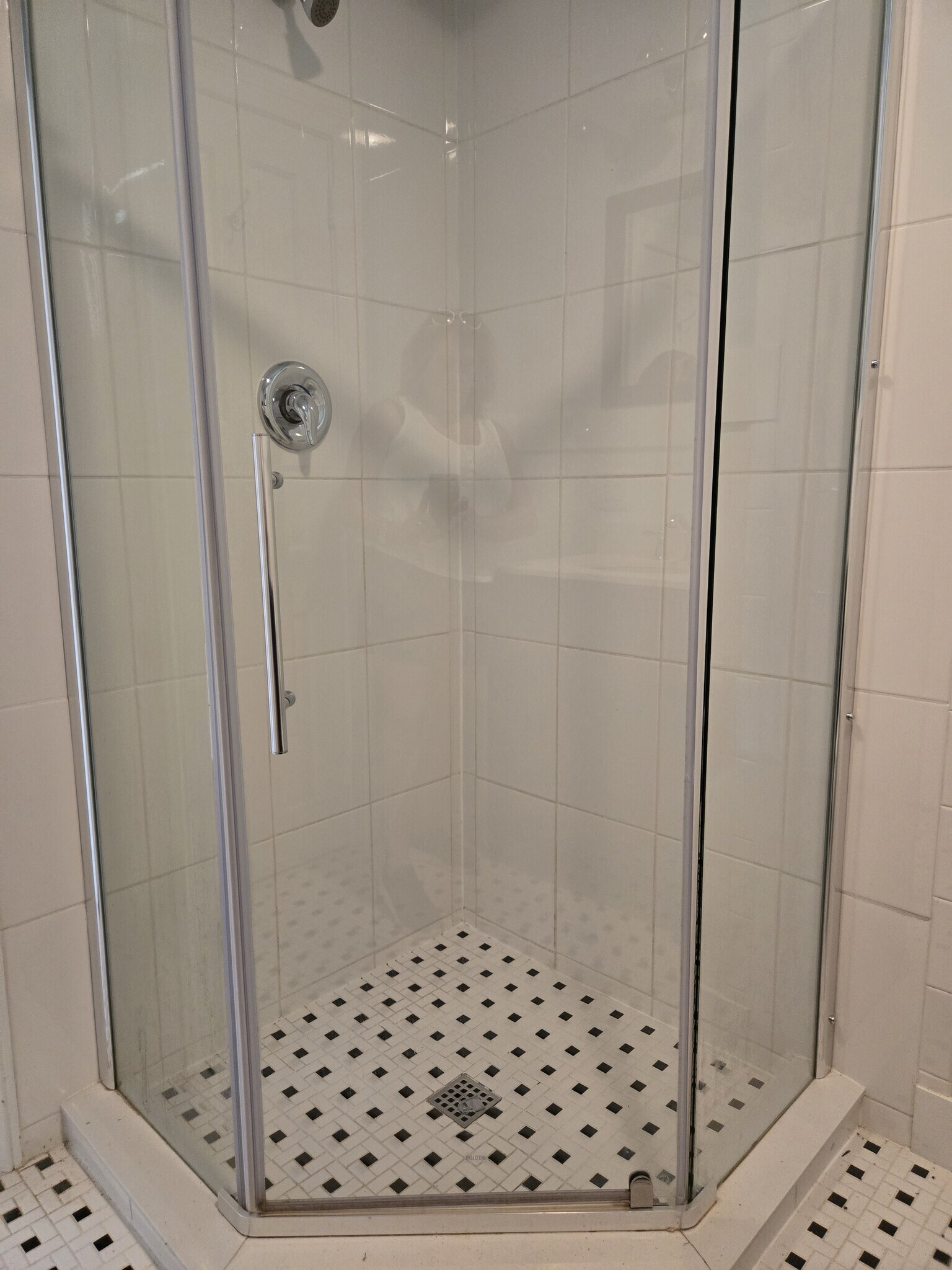 2nd Bath - 415 S Washington St