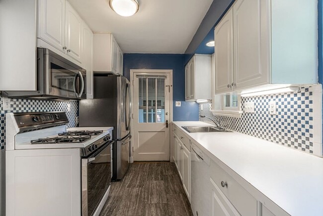 Building Photo - Charming 3 Bedroom Colonial Home in Bethesda