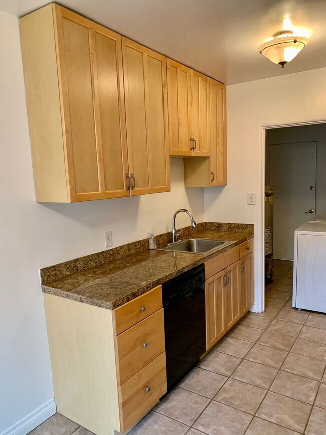 Building Photo - 155