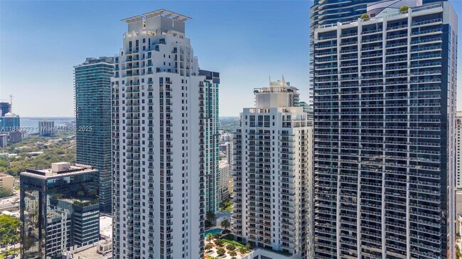 Building Photo - 1050 Brickell Ave