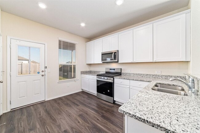 Building Photo - Beautiful HOME Katy Crossing! Fantastic Tw...