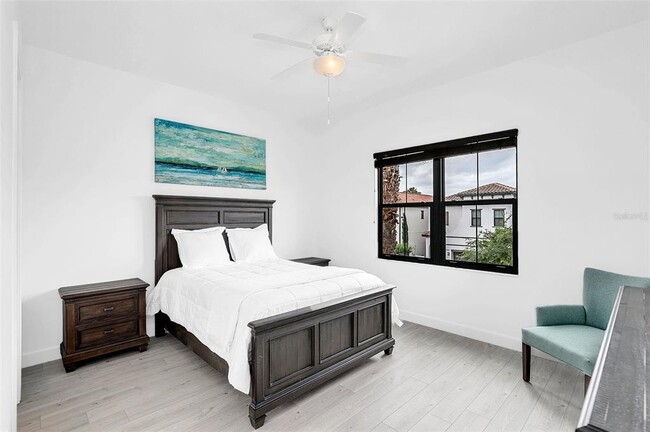 Building Photo - 8436 Via Vittoria Way