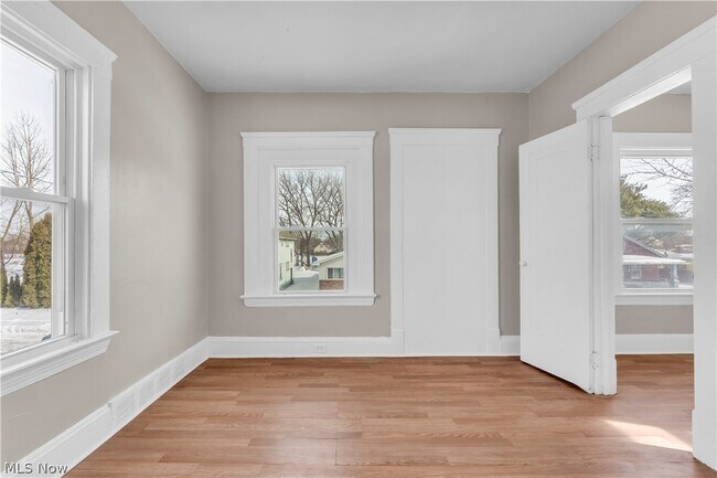 Building Photo - 3992 E 26th St