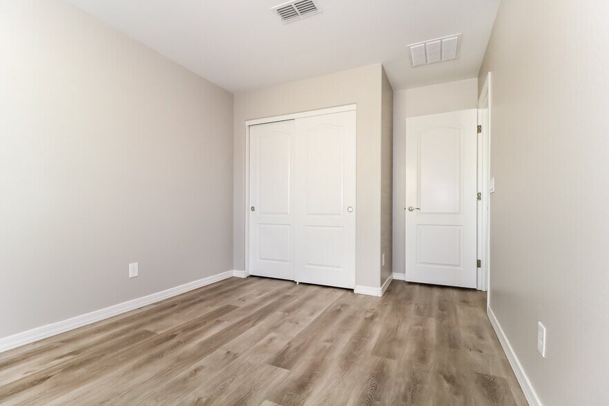 Building Photo - 28943 N 124th Dr